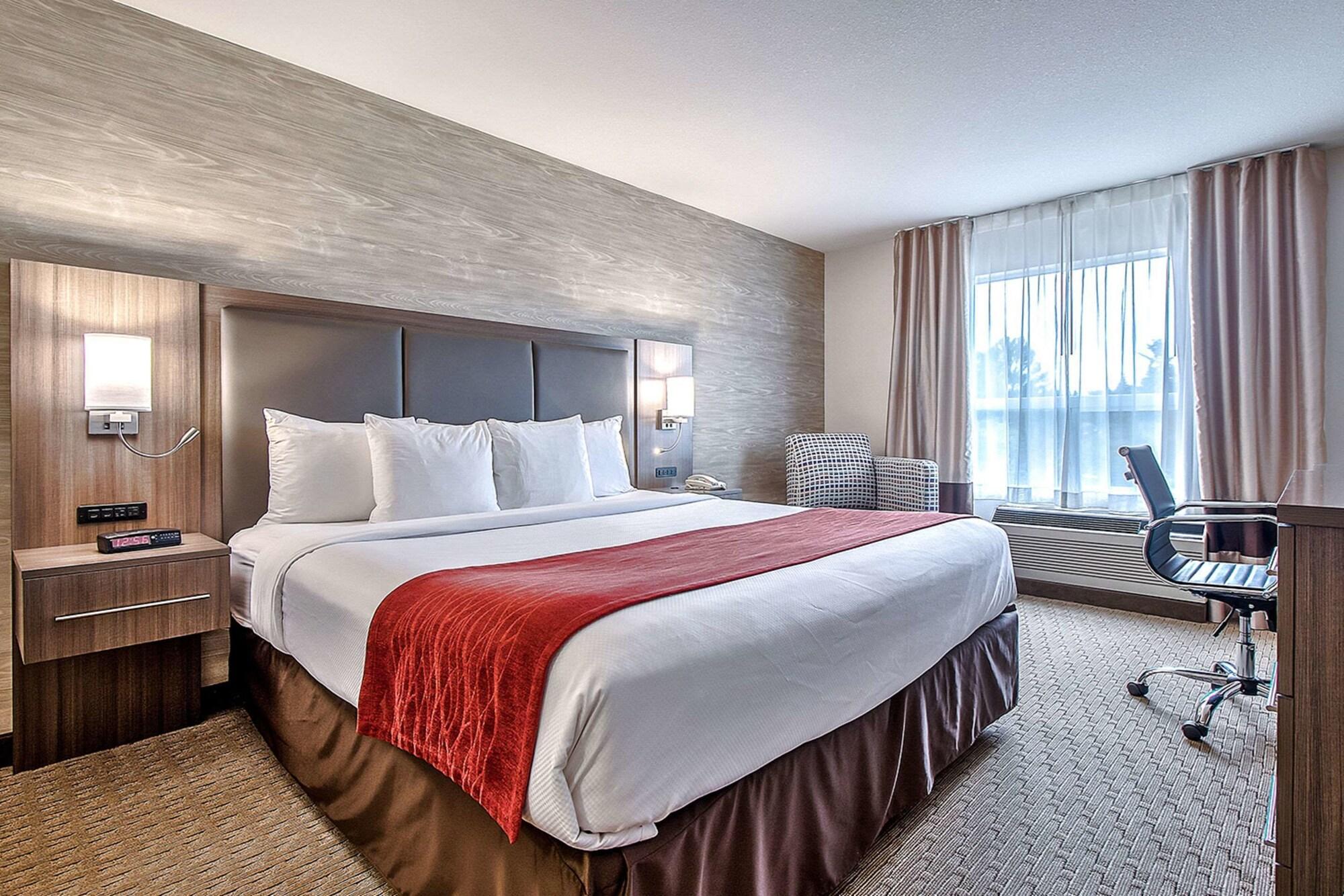 Comfort Inn & Suites South YYC Exterior foto