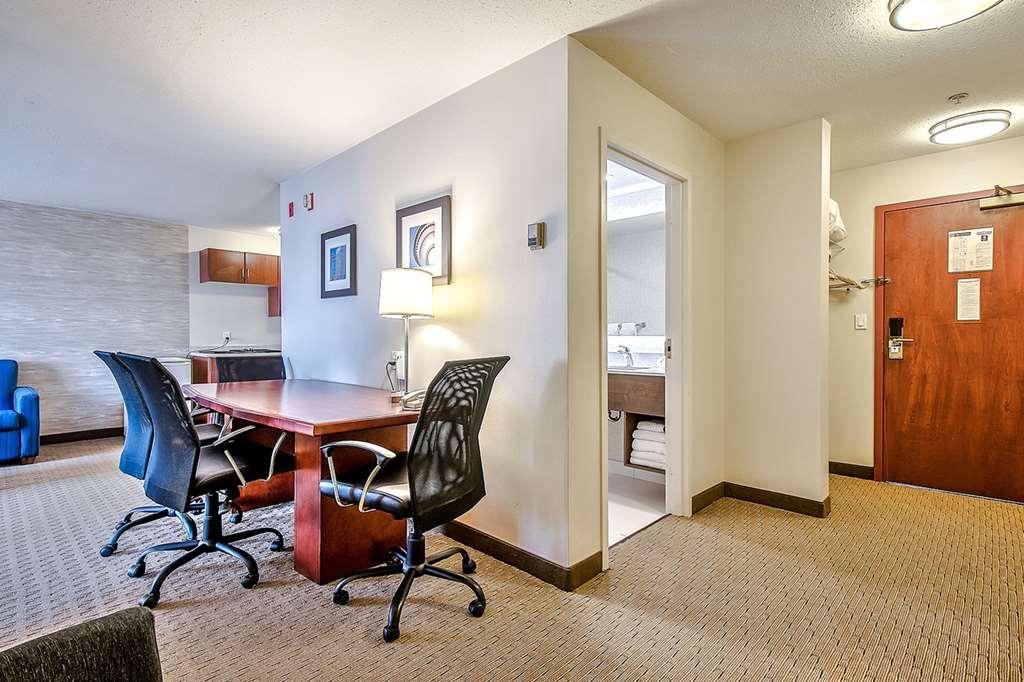 Comfort Inn & Suites South YYC Cameră foto